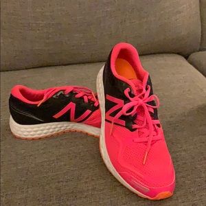 New balance fresh foam tennis shoes size 8.5 NWT.